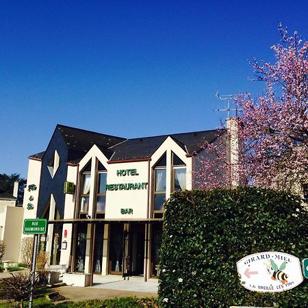 La Breille-les-Pins Logis Hotel Restaurant L'Oree Des Bois מראה חיצוני תמונה