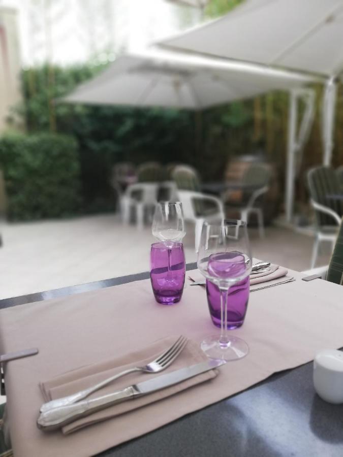 La Breille-les-Pins Logis Hotel Restaurant L'Oree Des Bois מראה חיצוני תמונה