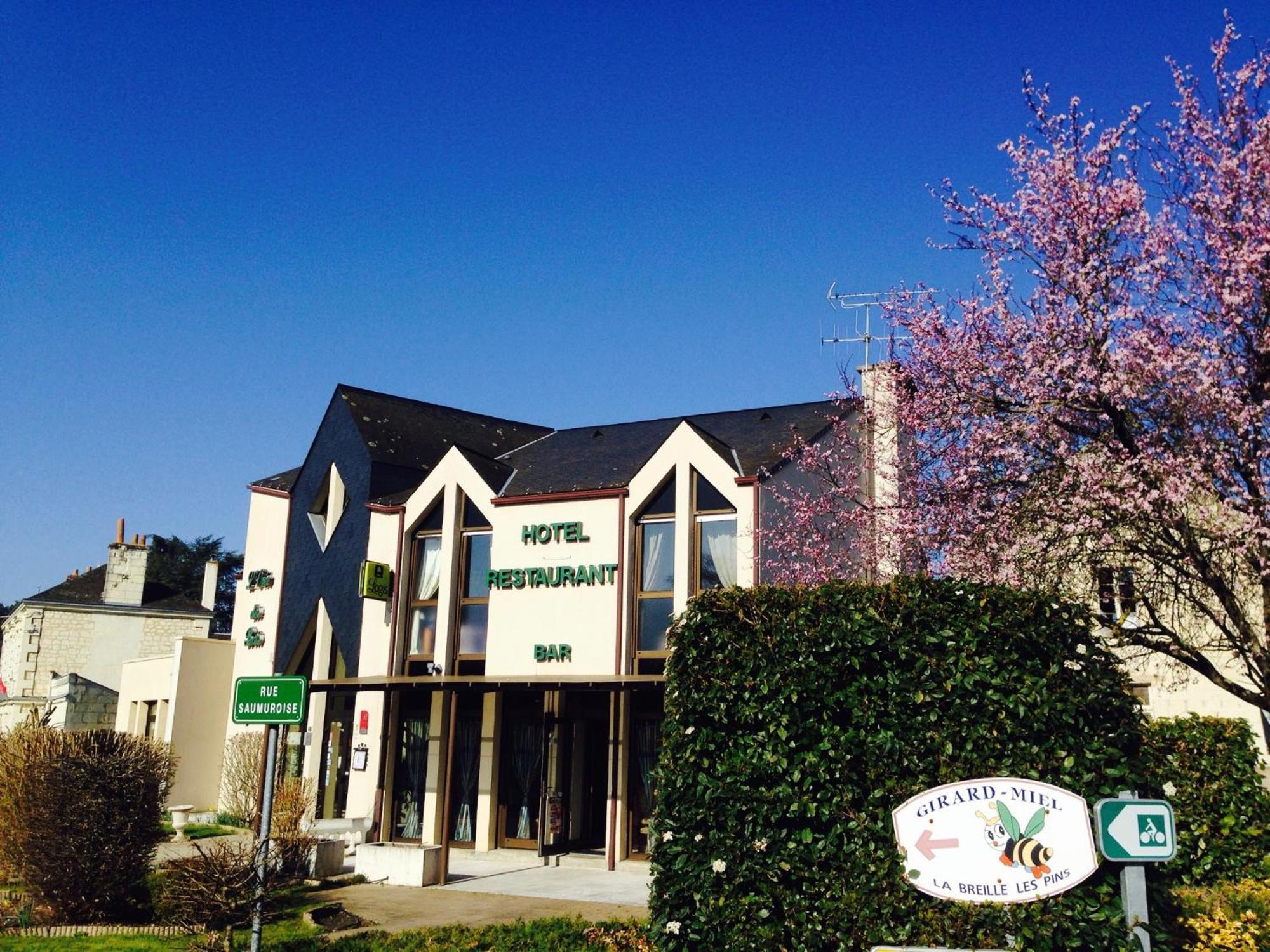 La Breille-les-Pins Logis Hotel Restaurant L'Oree Des Bois מראה חיצוני תמונה