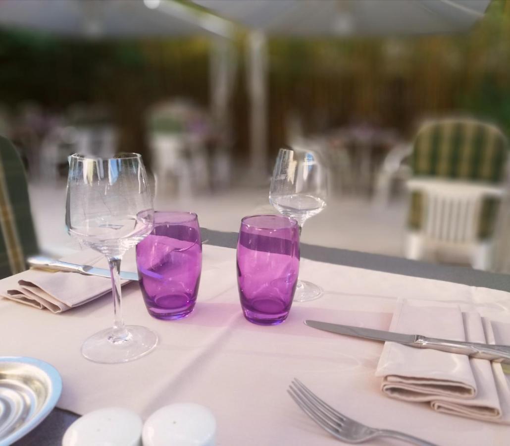 La Breille-les-Pins Logis Hotel Restaurant L'Oree Des Bois מראה חיצוני תמונה